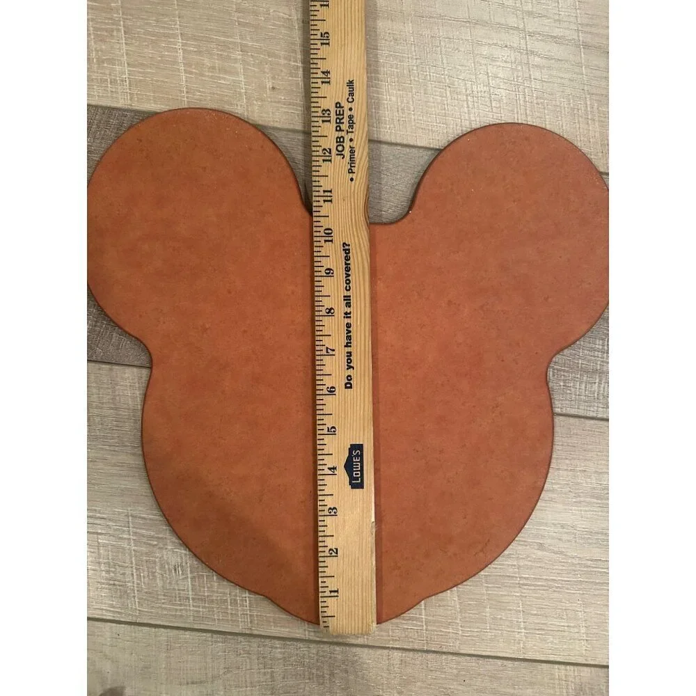 DISNEY MICKEY MOUSE CUTTING BOARD